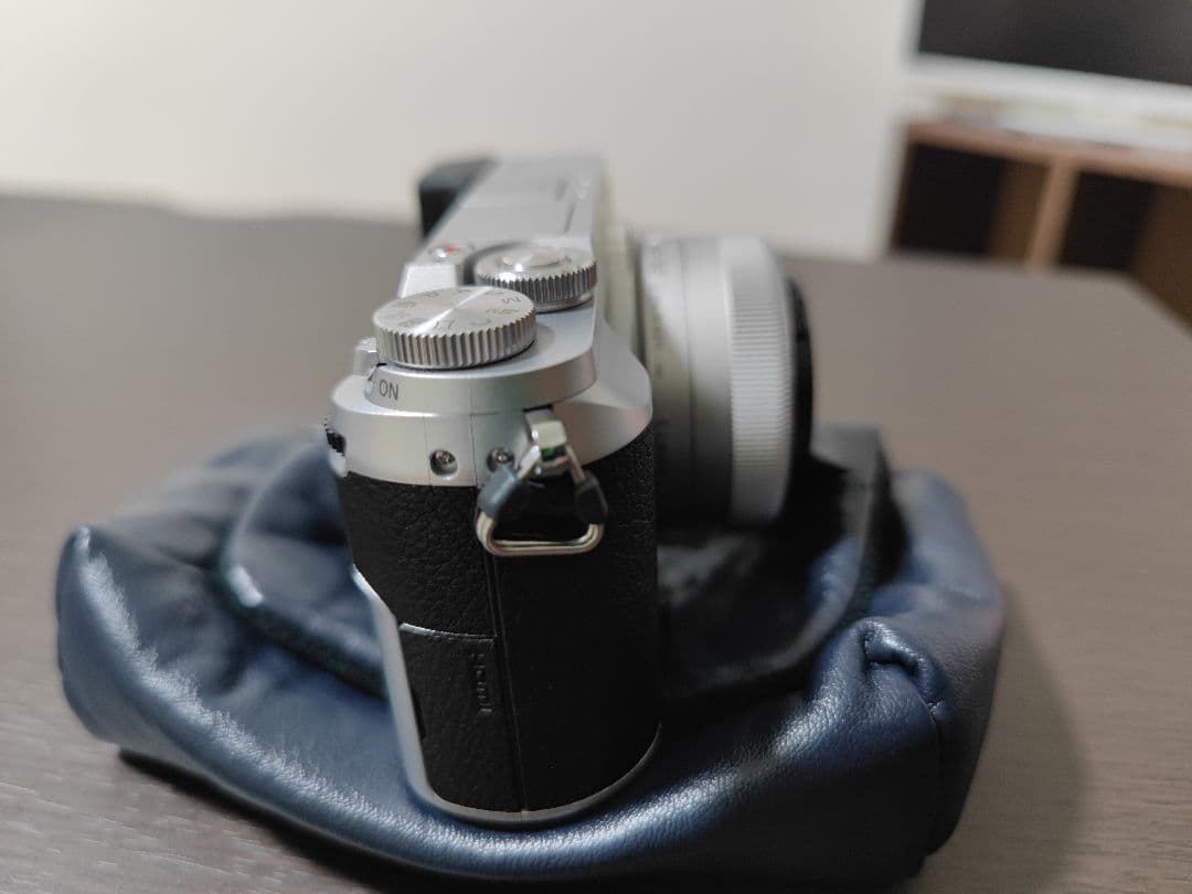 超美品(シャッタ数306回) LUMIX DMC-GX7MK2K