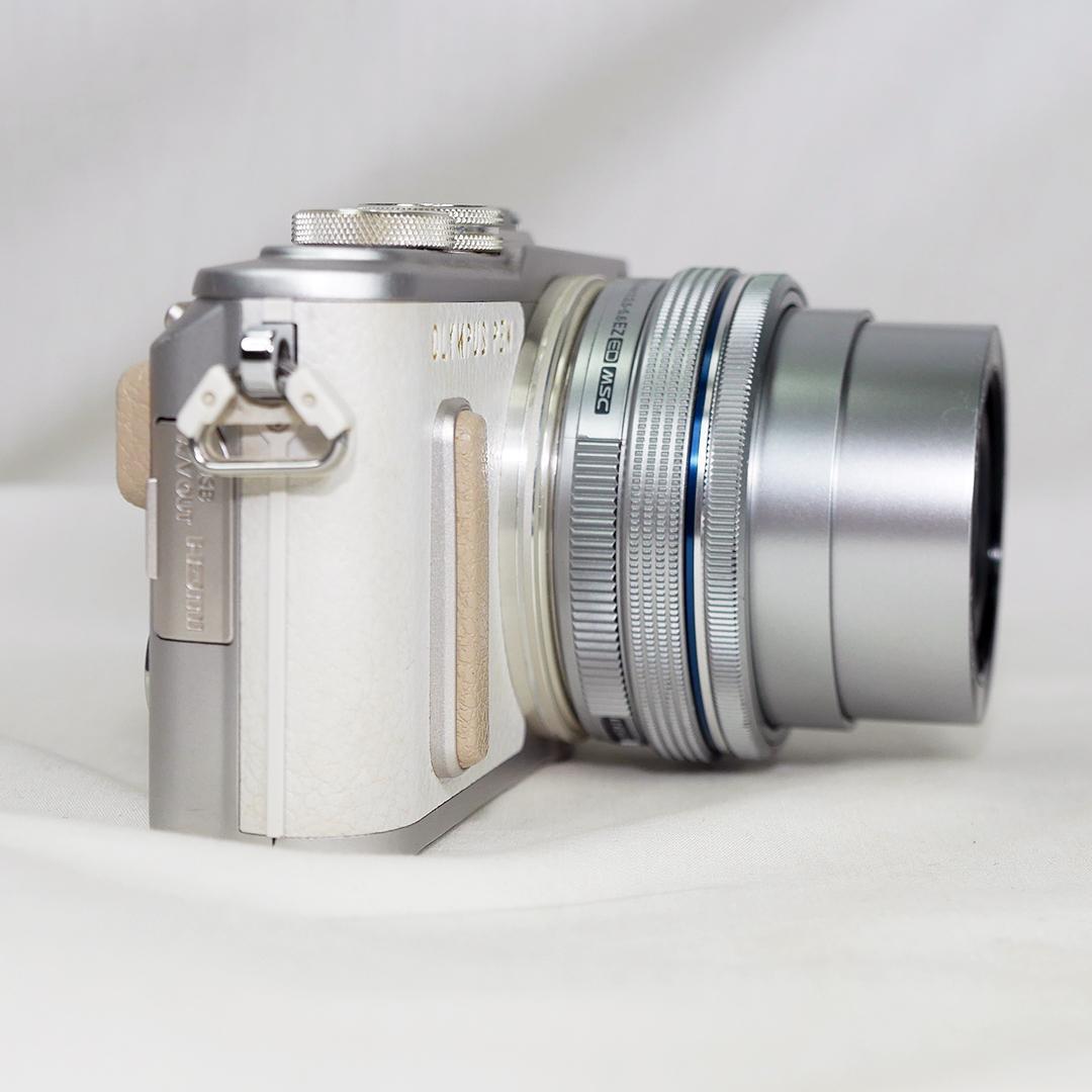 OLYMPUS PEN E-PL8 EZダブルズームキット