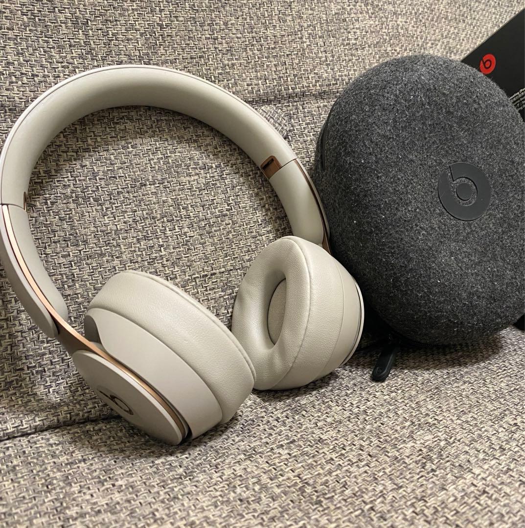 美品　Beats Solo Pro Gray ワイヤレスヘッドホン