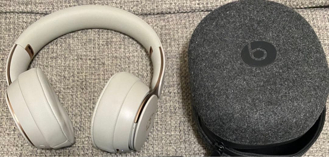 美品　Beats Solo Pro Gray ワイヤレスヘッドホン