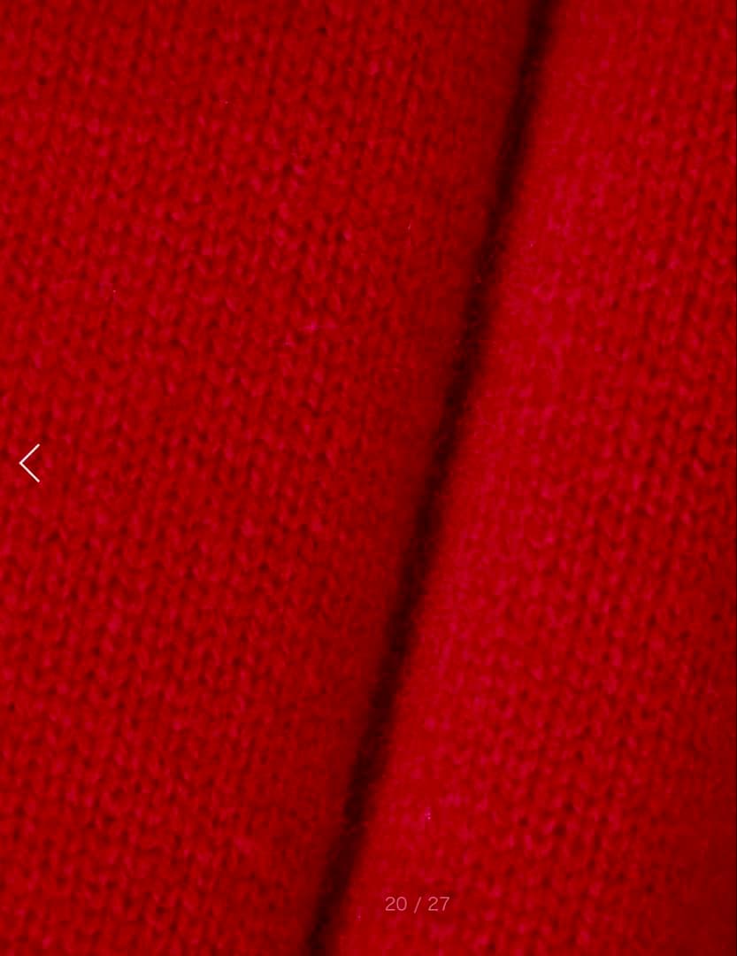 オーバーサイズ 赤 タートルネック ニット