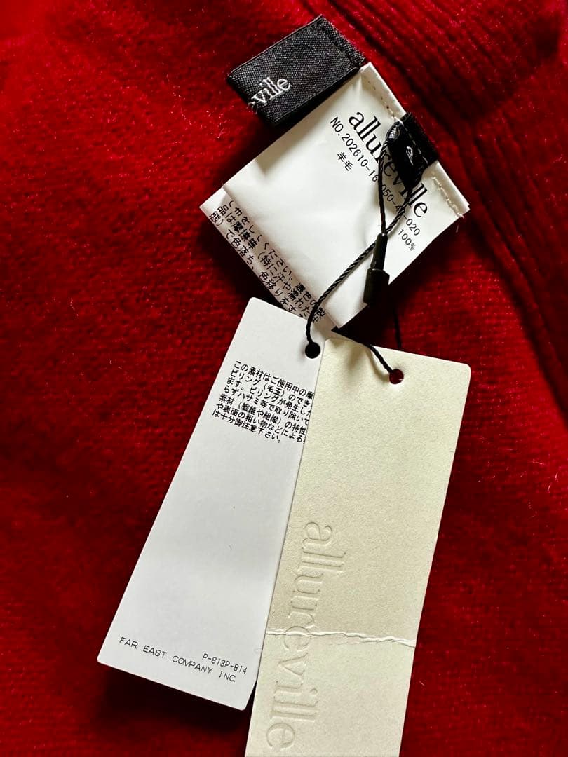 オーバーサイズ 赤 タートルネック ニット