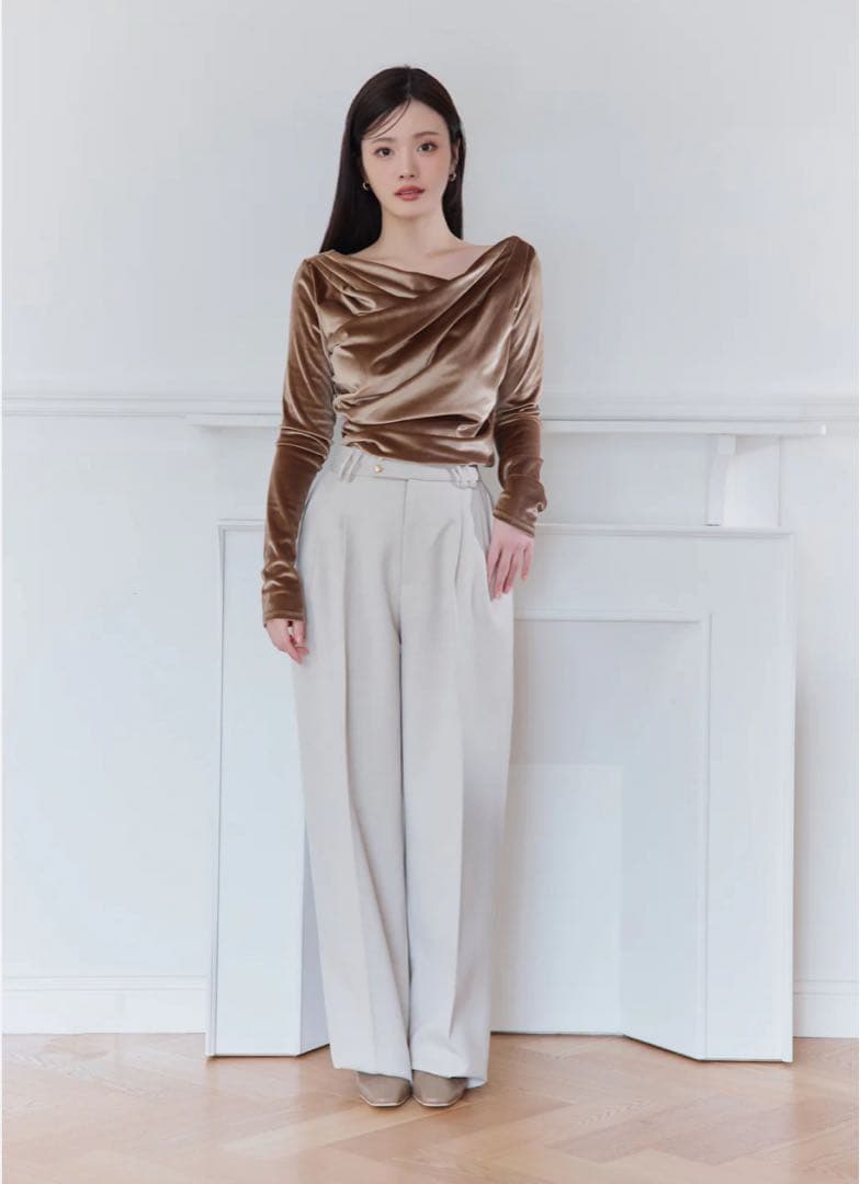 【新品未使用】Polaura グロッシーベロアドレープトップス