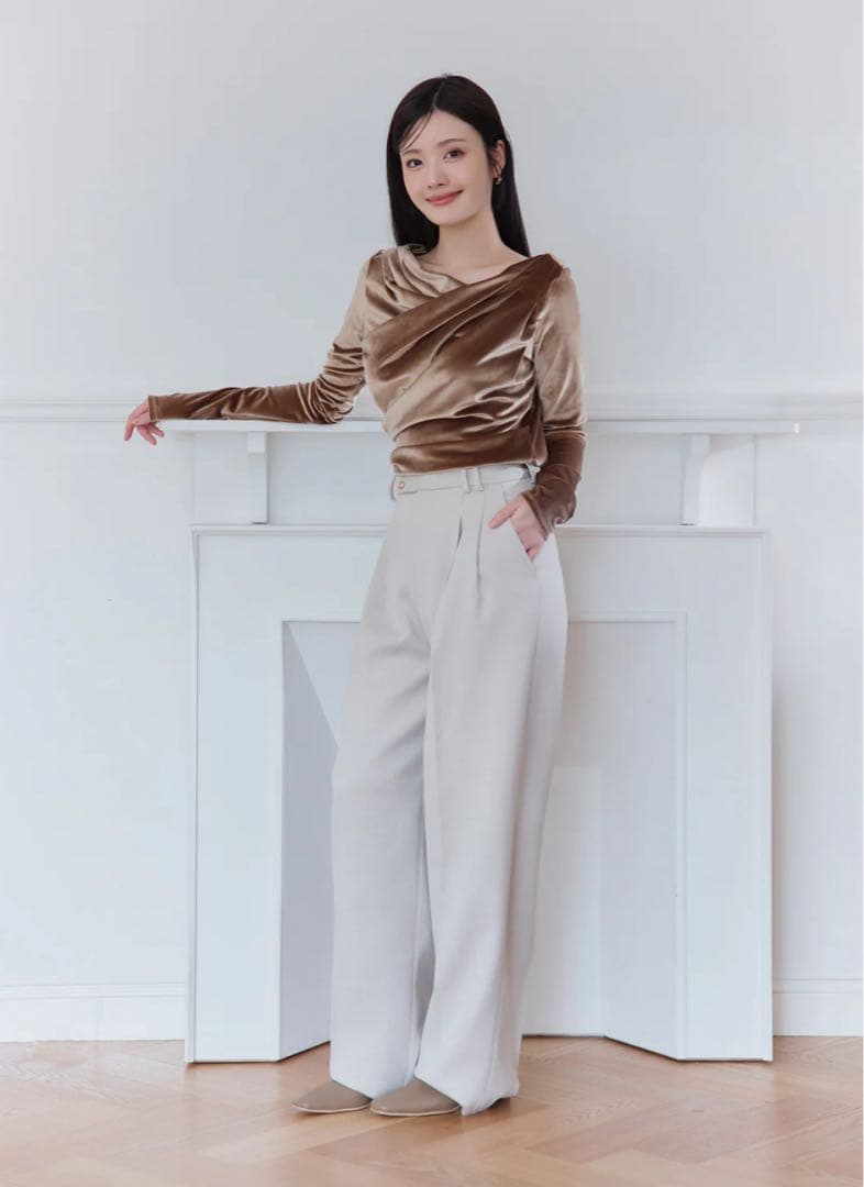 【新品未使用】Polaura グロッシーベロアドレープトップス