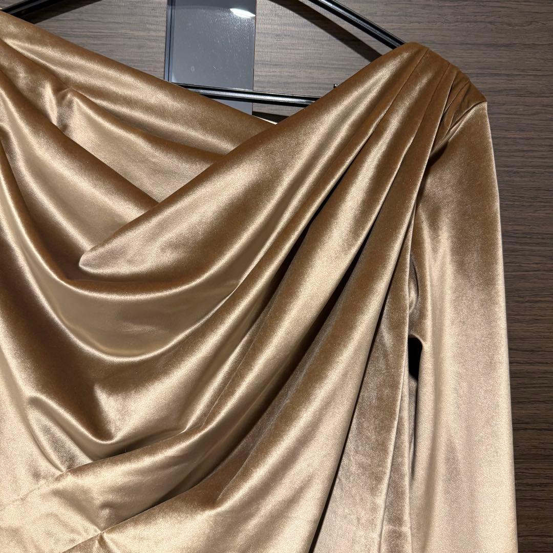 【新品未使用】Polaura グロッシーベロアドレープトップス