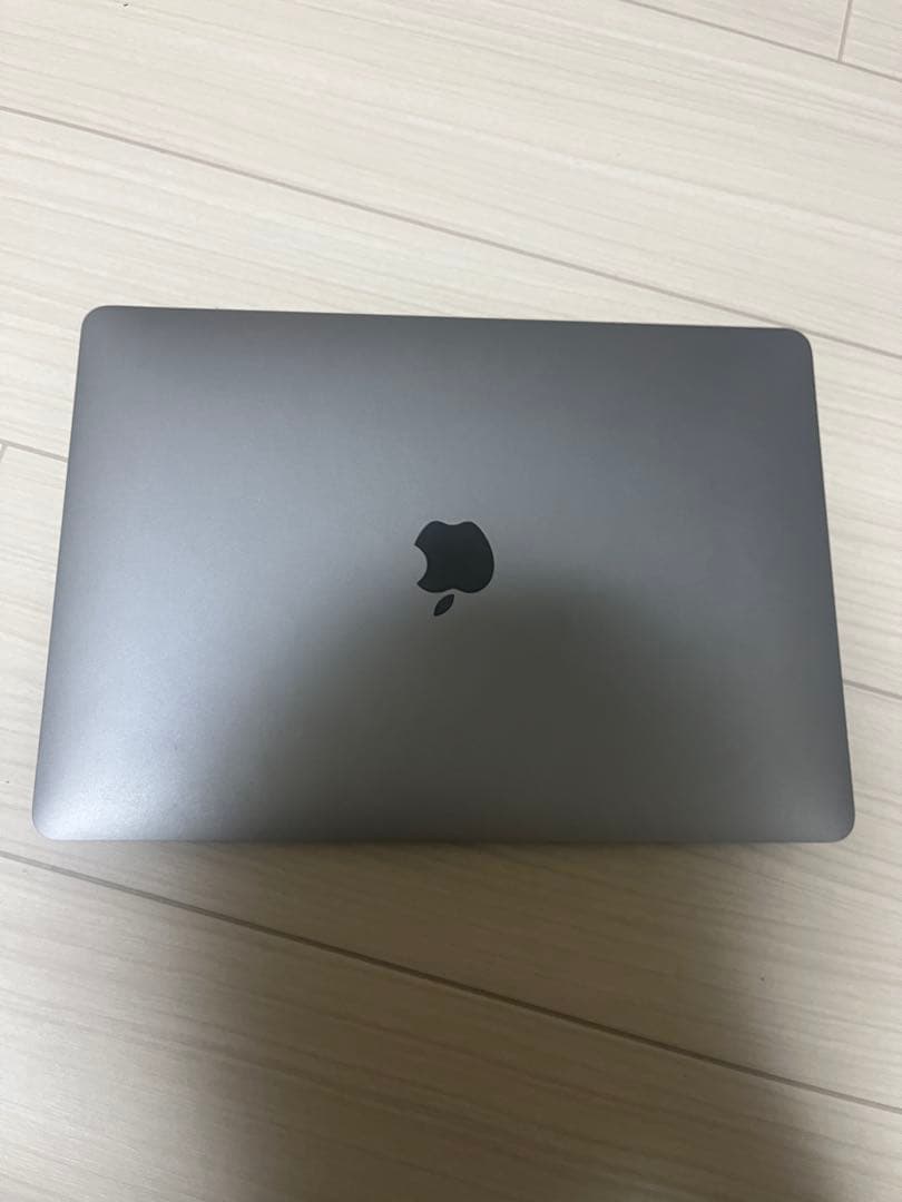 Apple MacBook Air M1, 8GB, 256GB スペースグレー