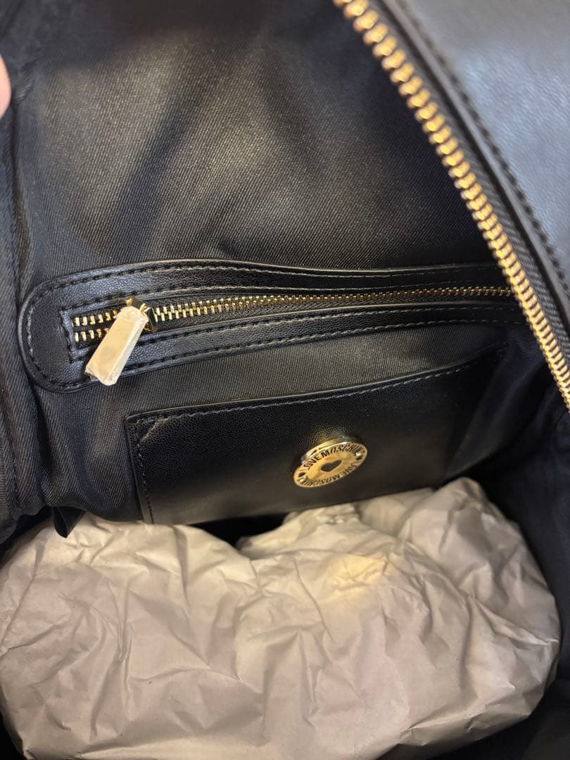 ラック　様のみ　LOVE MOSCHINO ブラックリュック