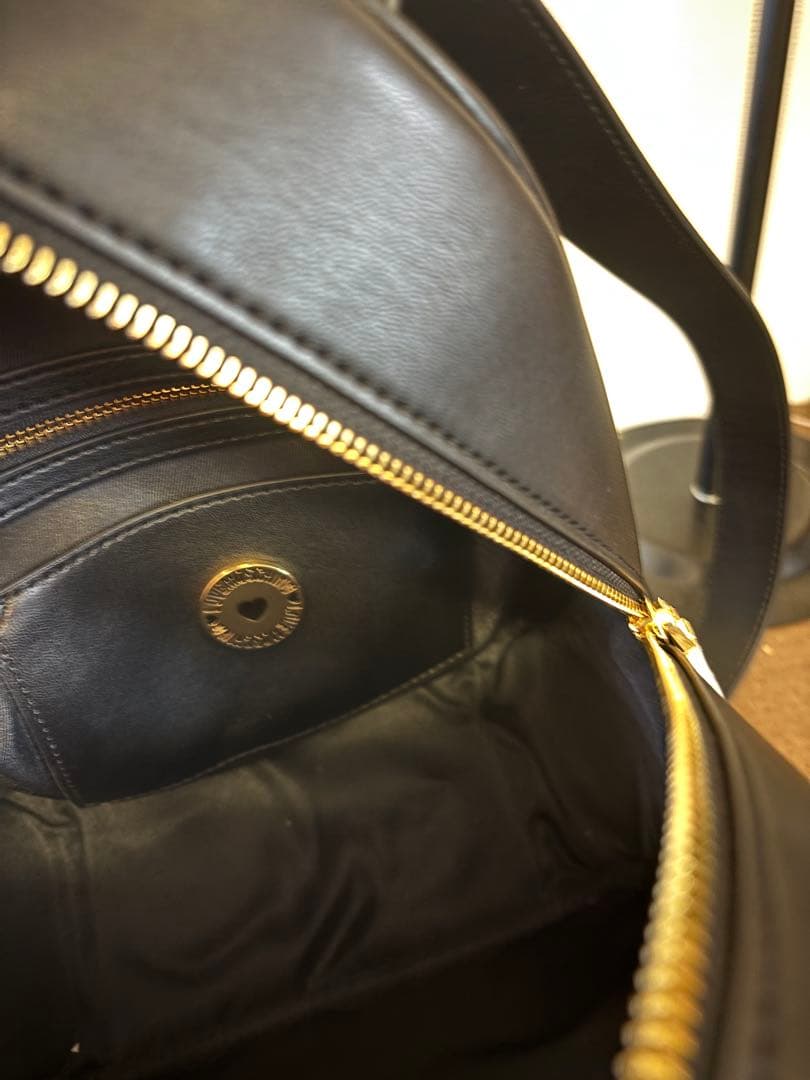 ラック　様のみ　LOVE MOSCHINO ブラックリュック