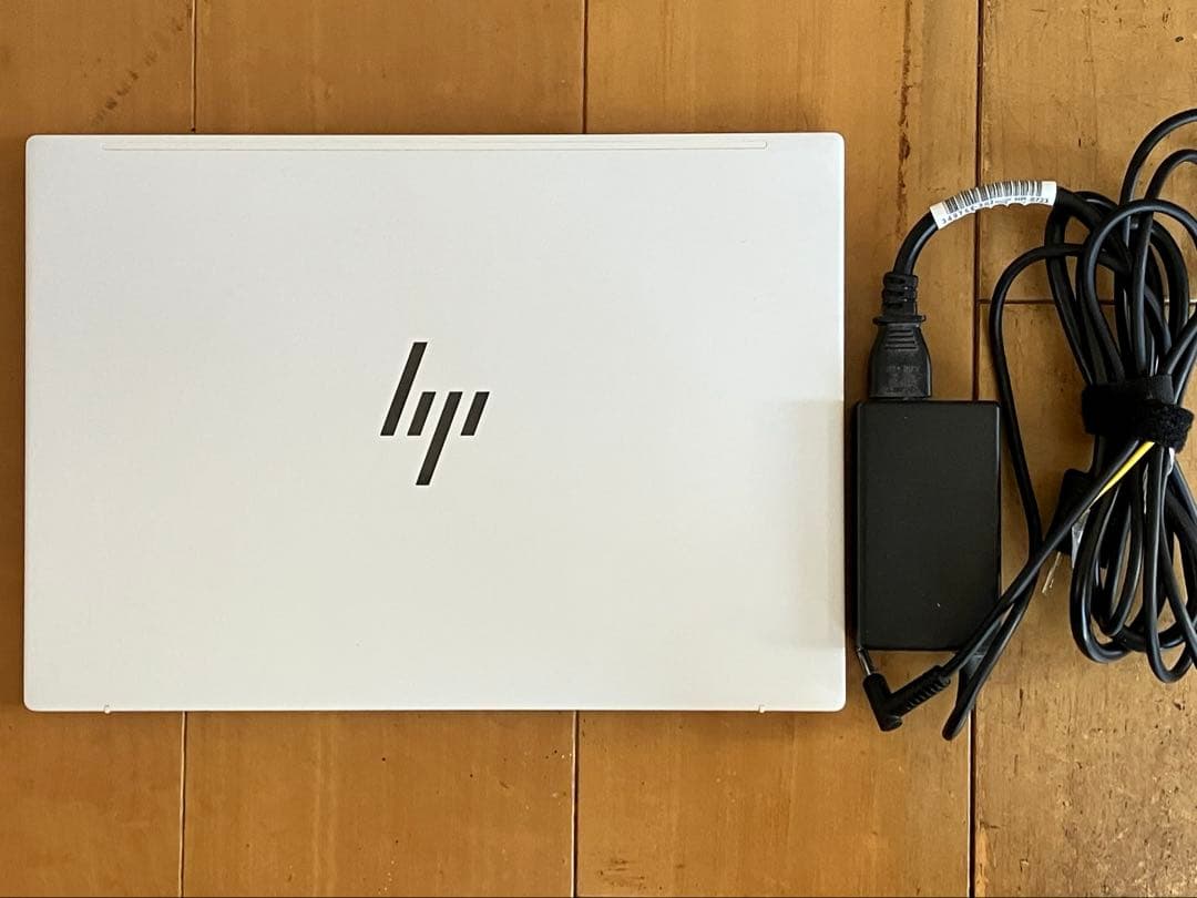 HPノートパソコン　Pavilion Aero 13-be2010AU