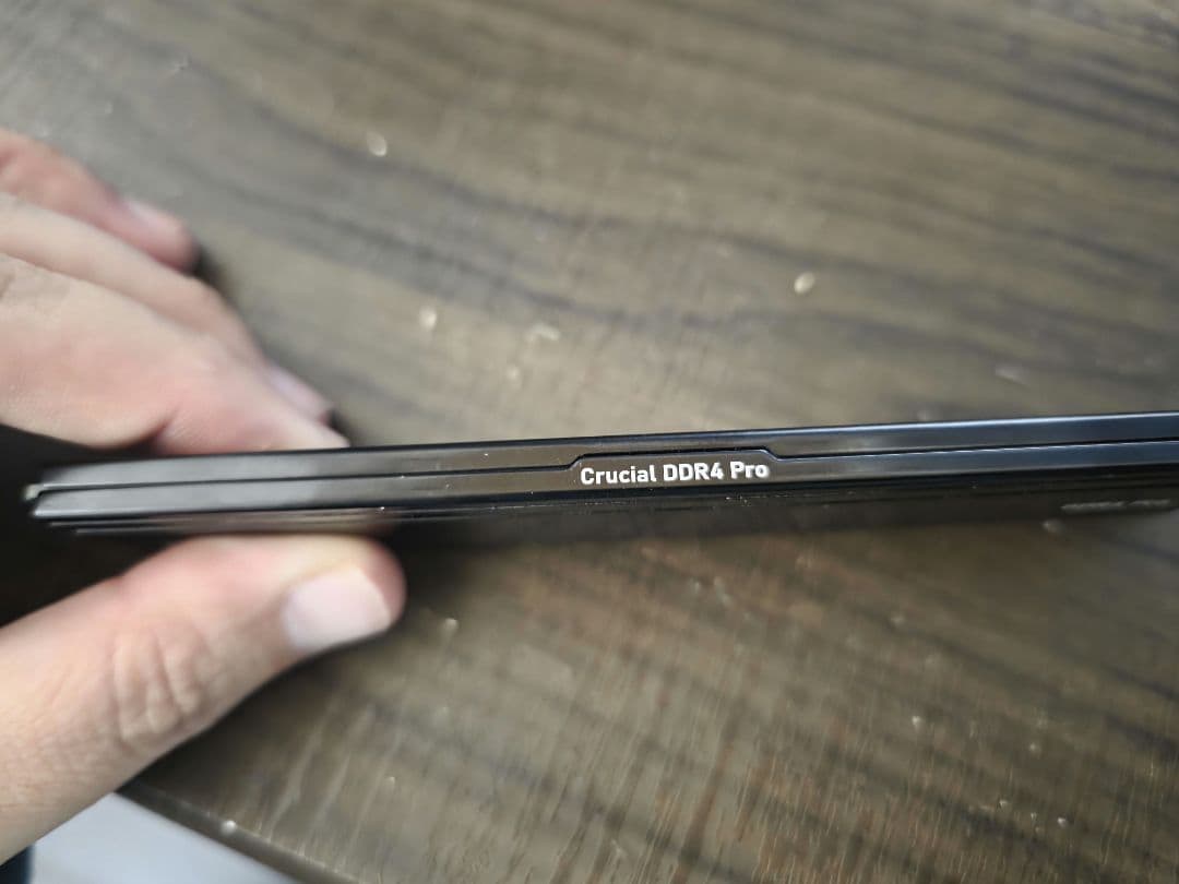 Crucial DDR4 Pro メモリー 16GB(16×12)