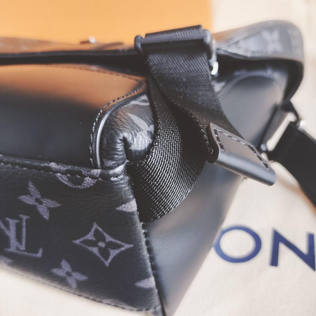 ルイヴィトン エクリプス メッセンジャーヴォワヤージュPM