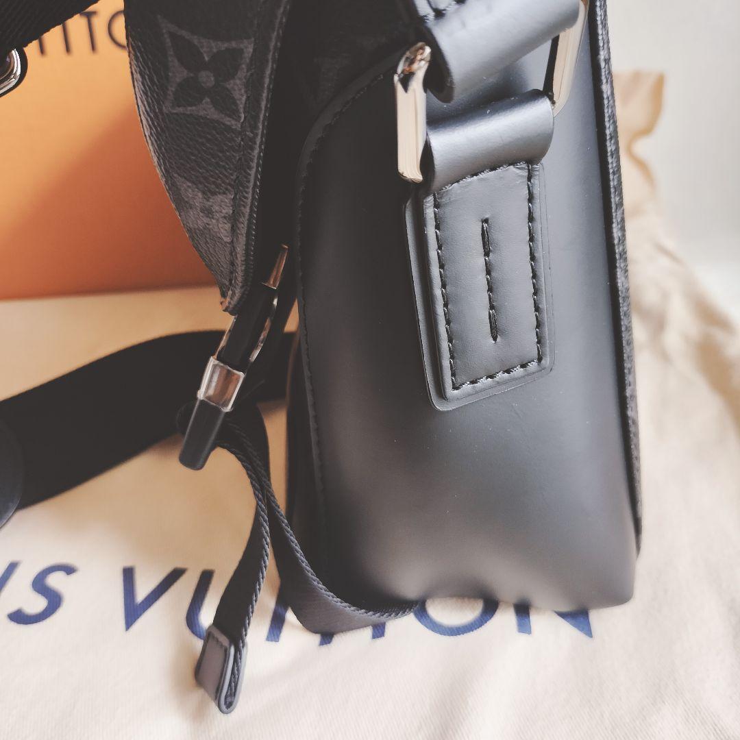 ルイヴィトン エクリプス メッセンジャーヴォワヤージュPM