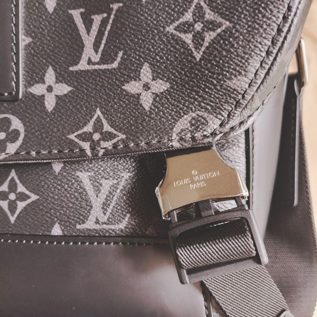 ルイヴィトン エクリプス メッセンジャーヴォワヤージュPM