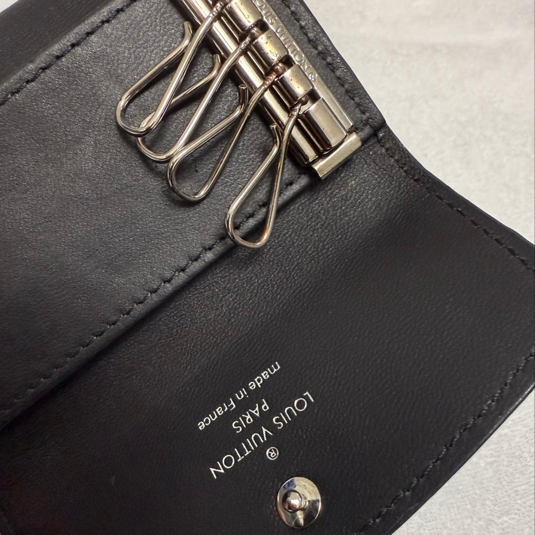 r　ルイヴィトン キーケース モノグラムマヒナ ノワール レザー ブラック