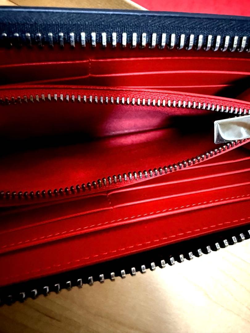 Christian Louboutin PANETTONE スタッズ 長財布