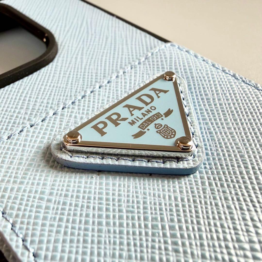 新品 未使用 PRADA プラダ iPhoneケース 15 Pro ロゴ 箱あり