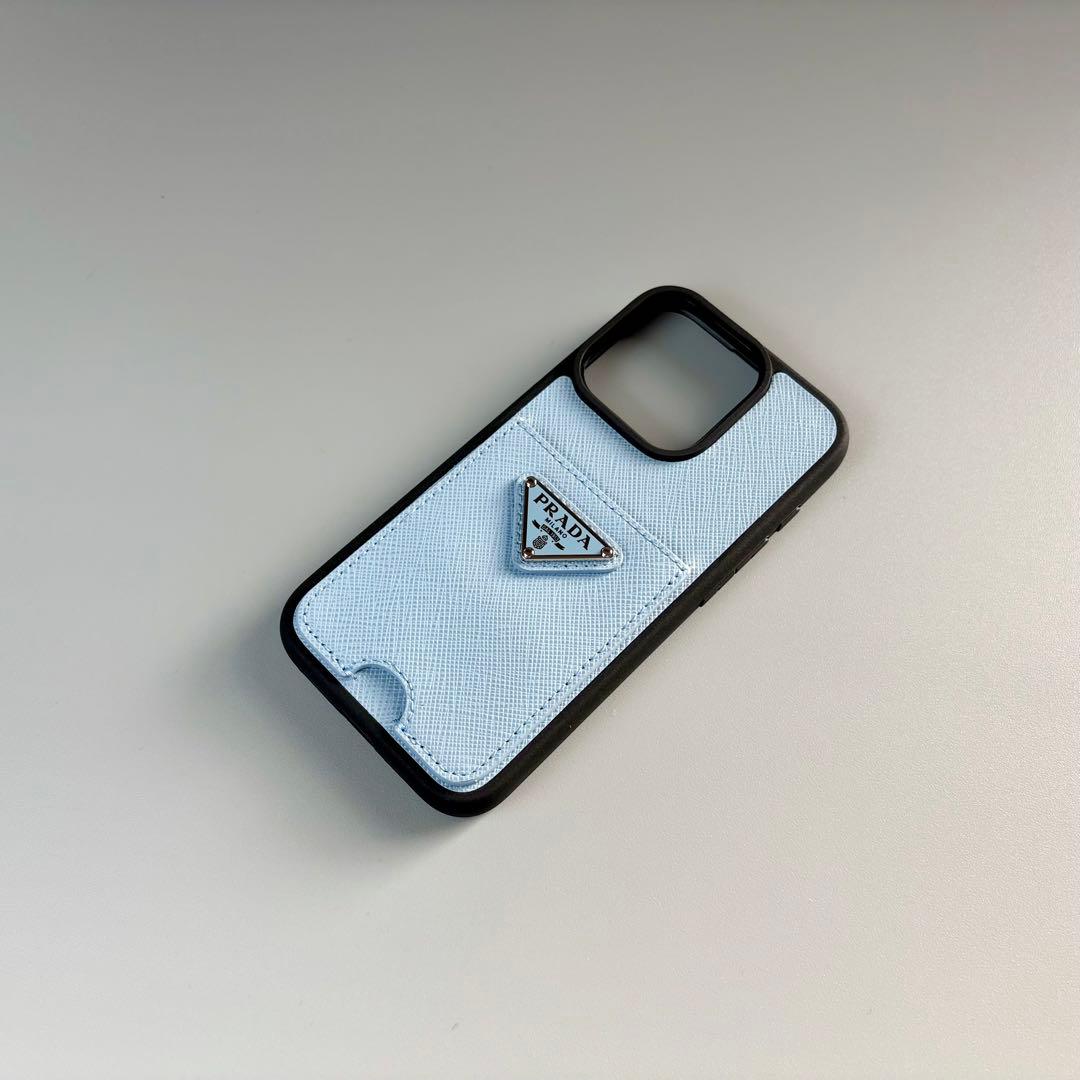 新品 未使用 PRADA プラダ iPhoneケース 15 Pro ロゴ 箱あり