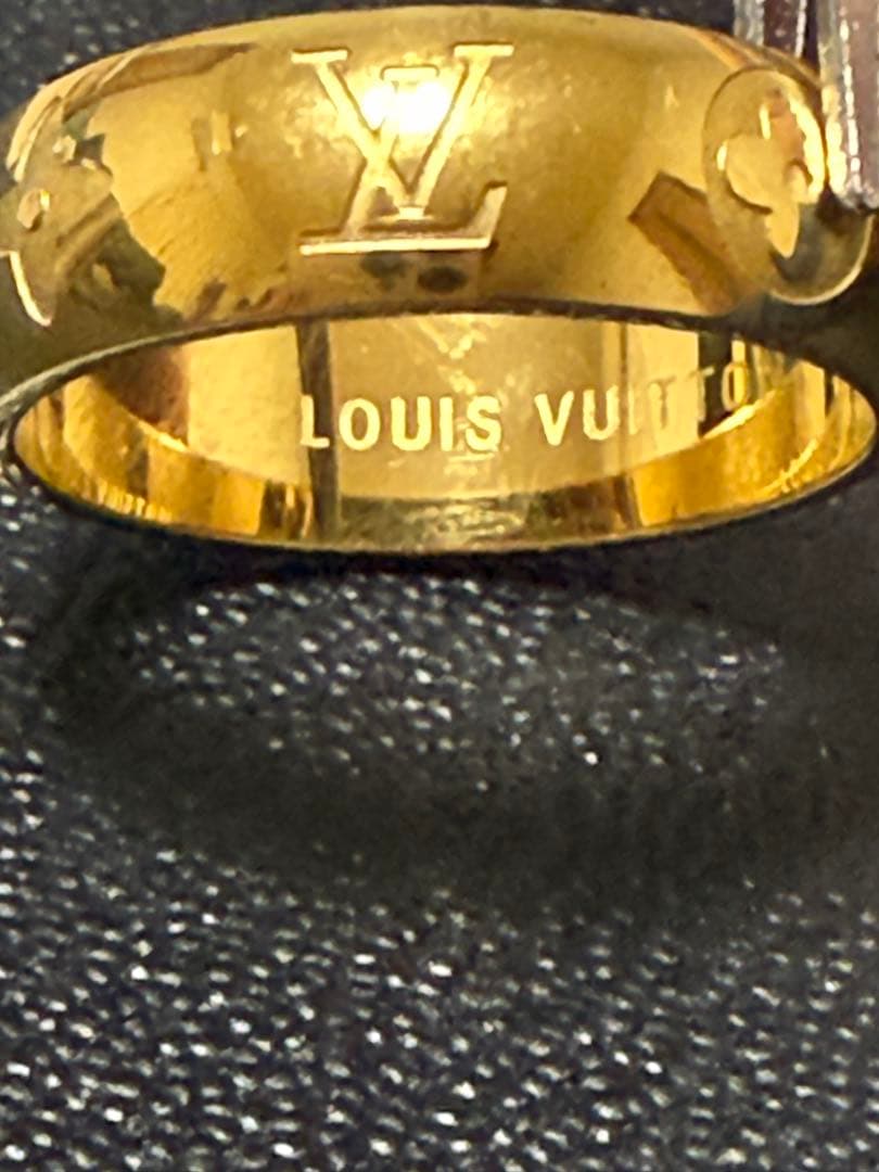 LOUIS VUITTON ゴールドリング 保存袋付き