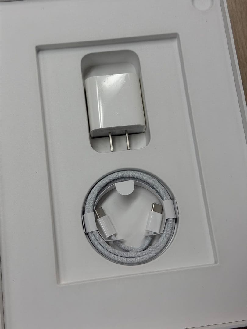 美品 iPad Air M2 128GB Wi-Fi スターライト BT100%