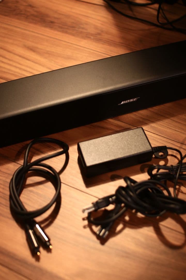Bose solo5 ボーズ　ソロ5 サウンドバー 本体とリモコン付き