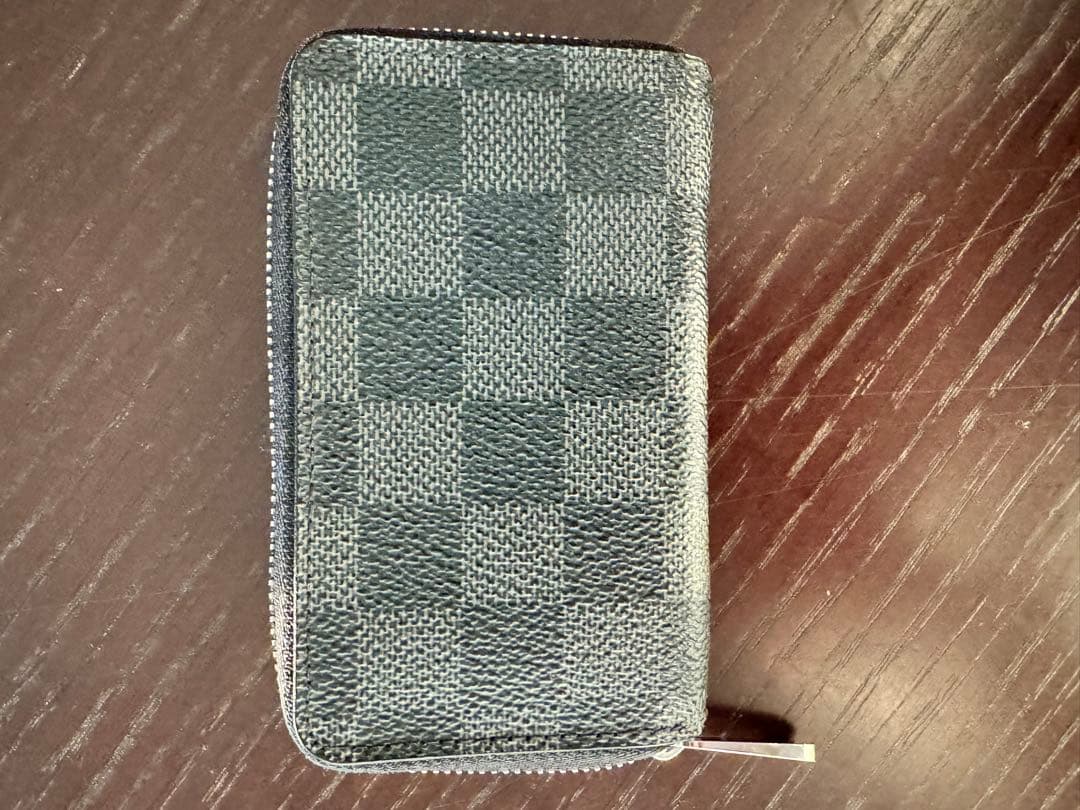 LOUIS VUITTON ルイ ヴィトン ダミエグラフィット ジッピー 