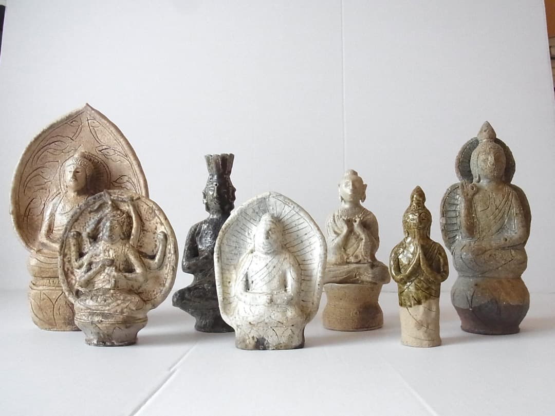 小嶋亜創『長石釉陶仏』初期伊万里 李朝 古唐津 黒高麗 オンギ くらわんか