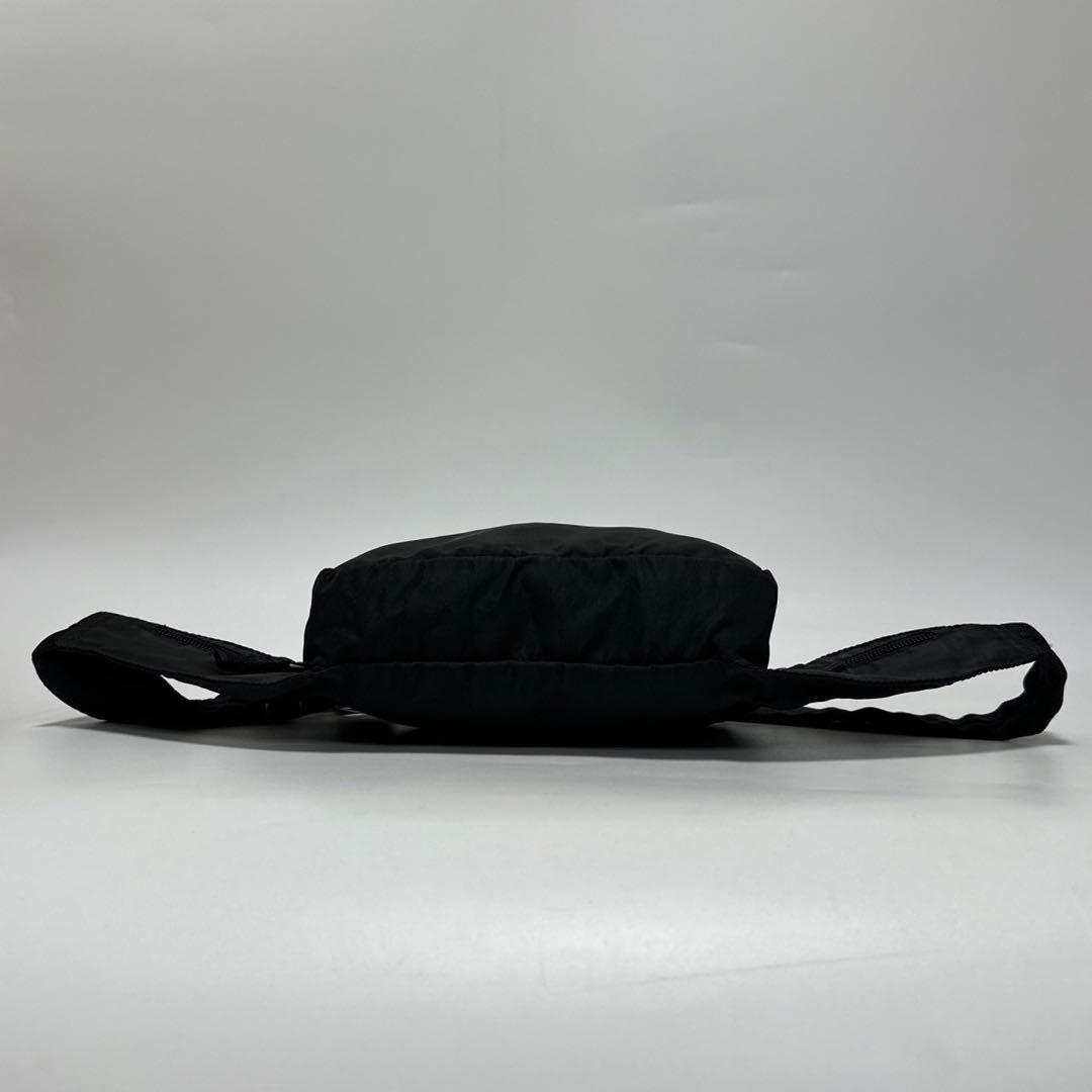 t50【美品】プラダ　三角ロゴ　ナイロン　ブラック　ウエストポーチ　ショルダー.
