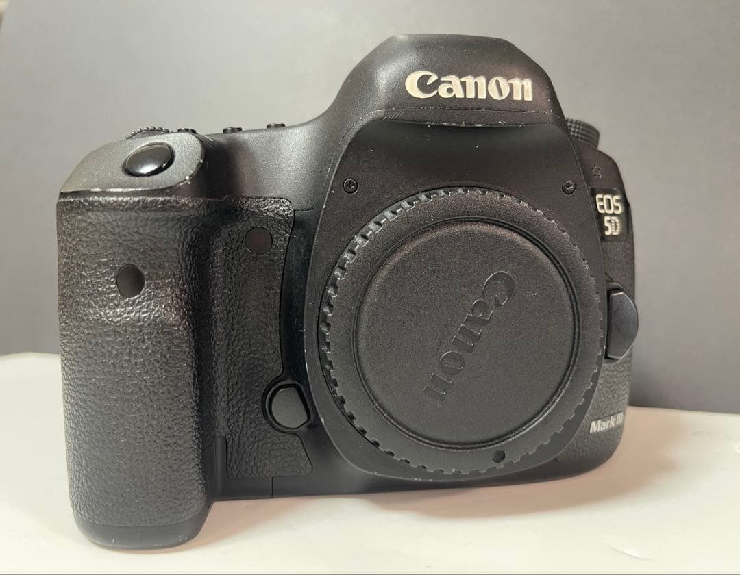Canon EOS5D Mark IIIフルサイズ入門に最適・付属品あり・箱なし
