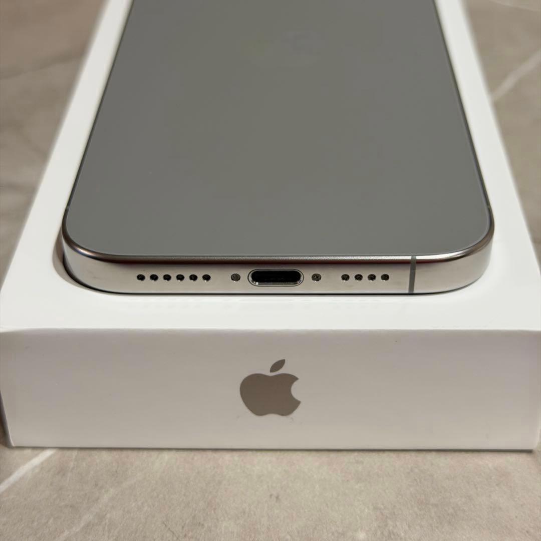 iPhone 16 ProMax 256GB ナチュラルチタニウム　SIMフリー