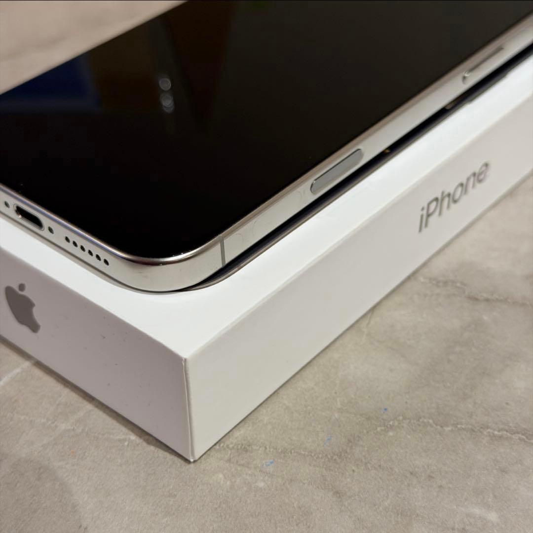 iPhone 16 ProMax 256GB ナチュラルチタニウム　SIMフリー