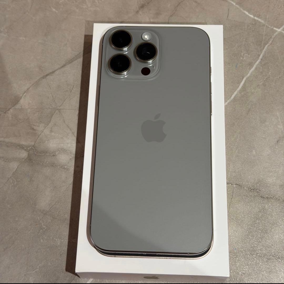 iPhone 16 ProMax 256GB ナチュラルチタニウム　SIMフリー
