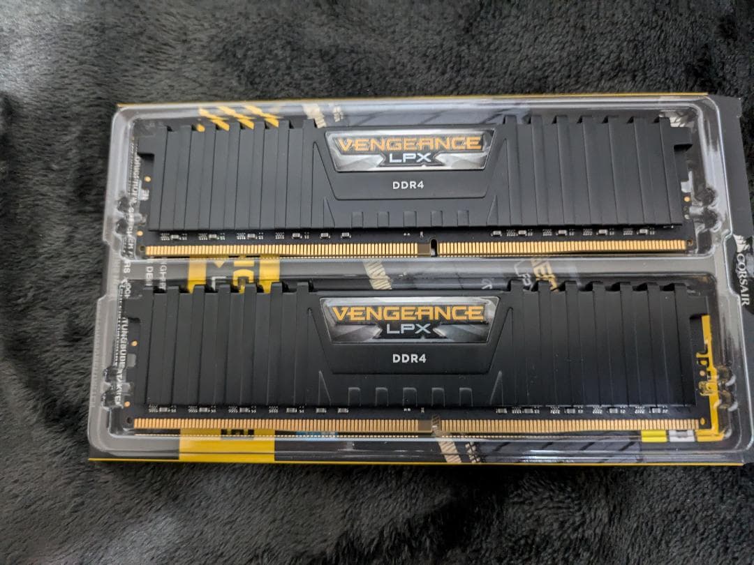 メモリー CORSAIR Vengeance LPX DDR4 64GB 3200MHz