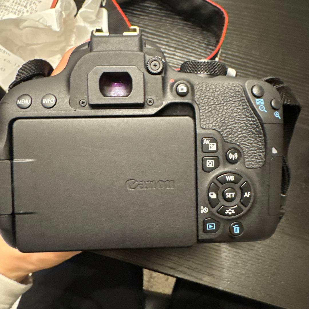 Canon EOS Kiss X7 デジタル一眼レフ + レンズ2本