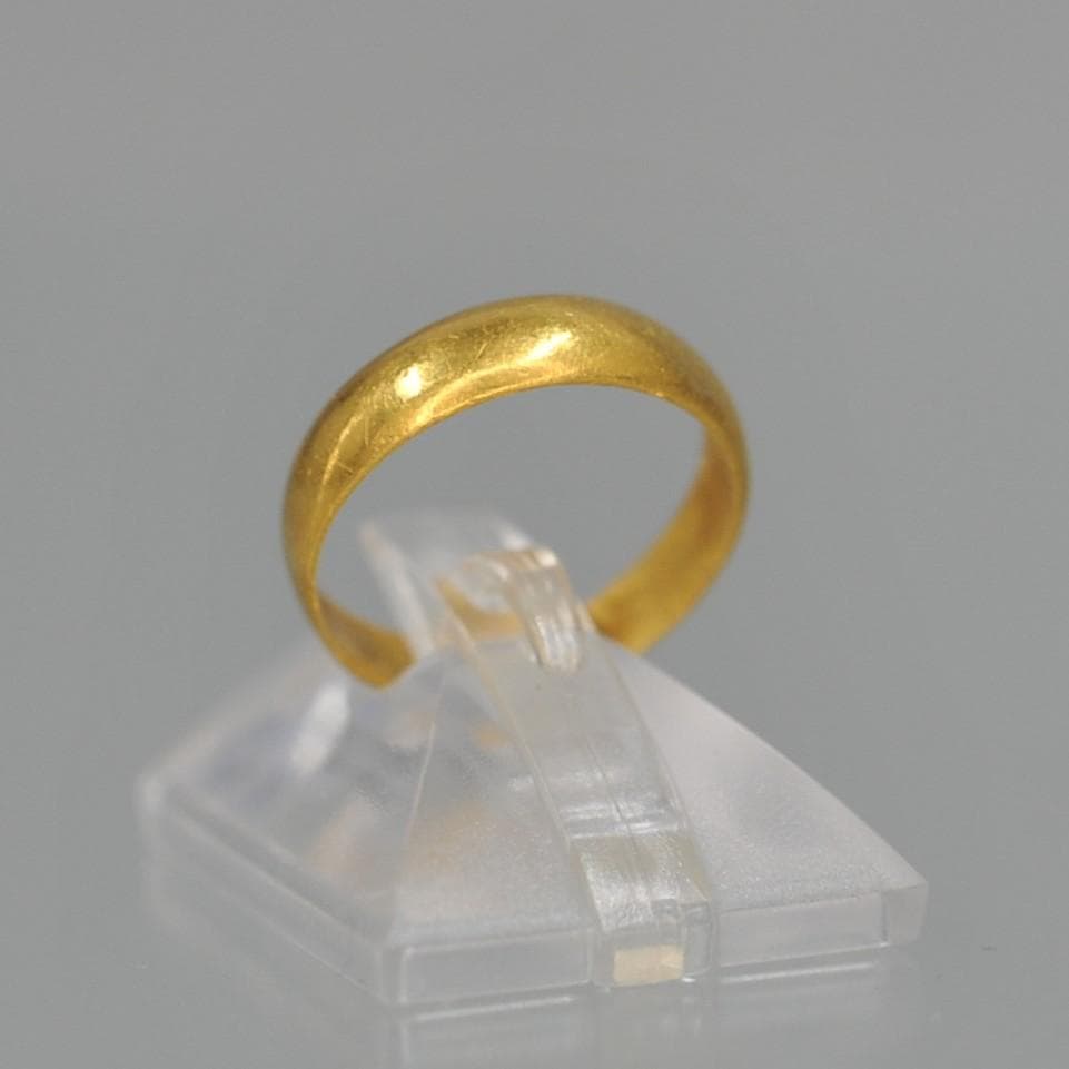 純金リング　甲丸型　４．２ｇ　１５号サイズ