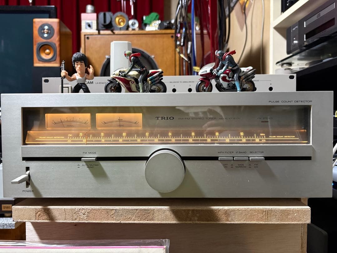 TRIO AM/FMラジオチューナー KT-8100