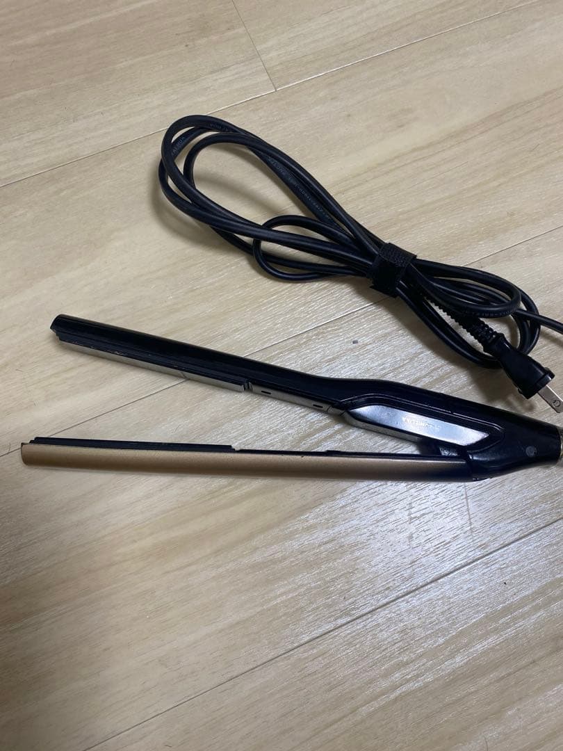 へアビューロン4D ストレートヘアアイロン