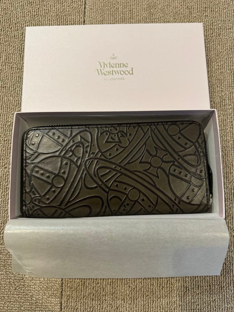 VivianneWestwood長財布