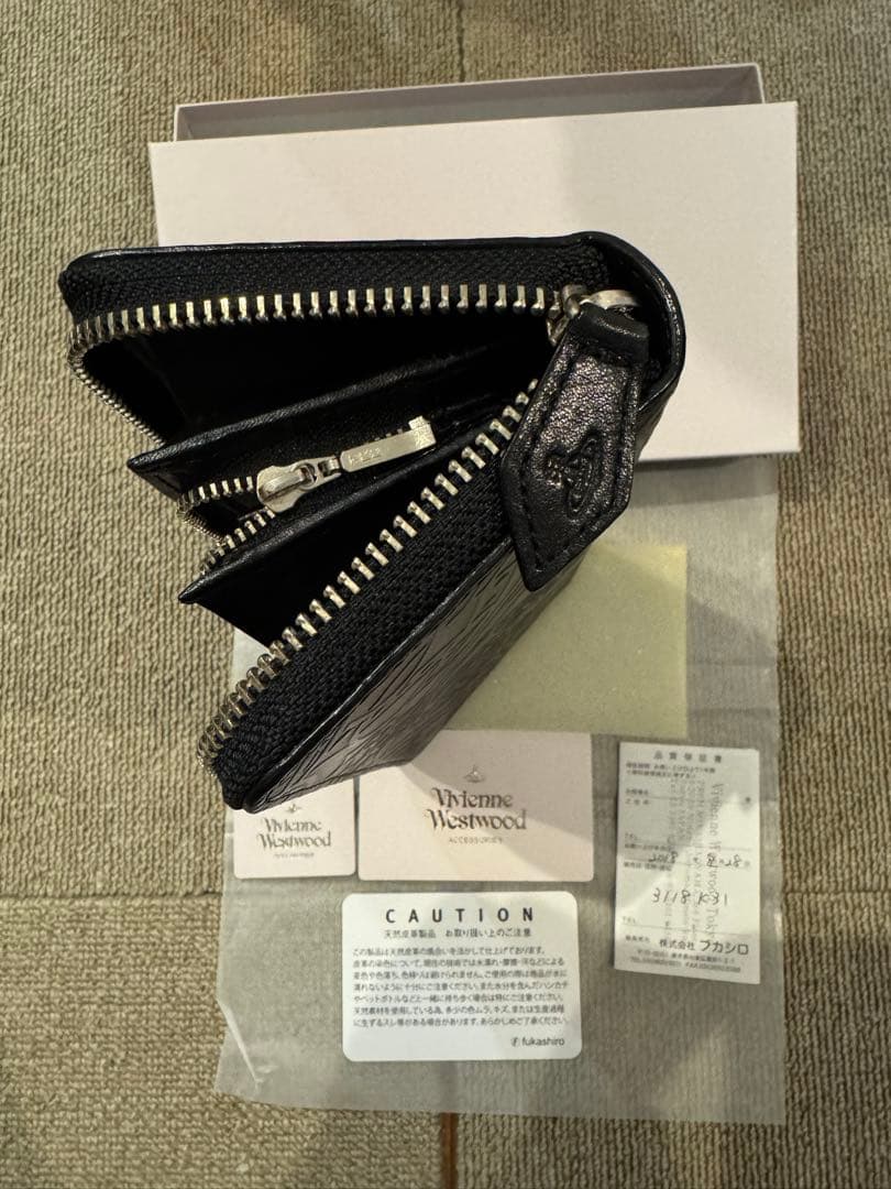 VivianneWestwood長財布