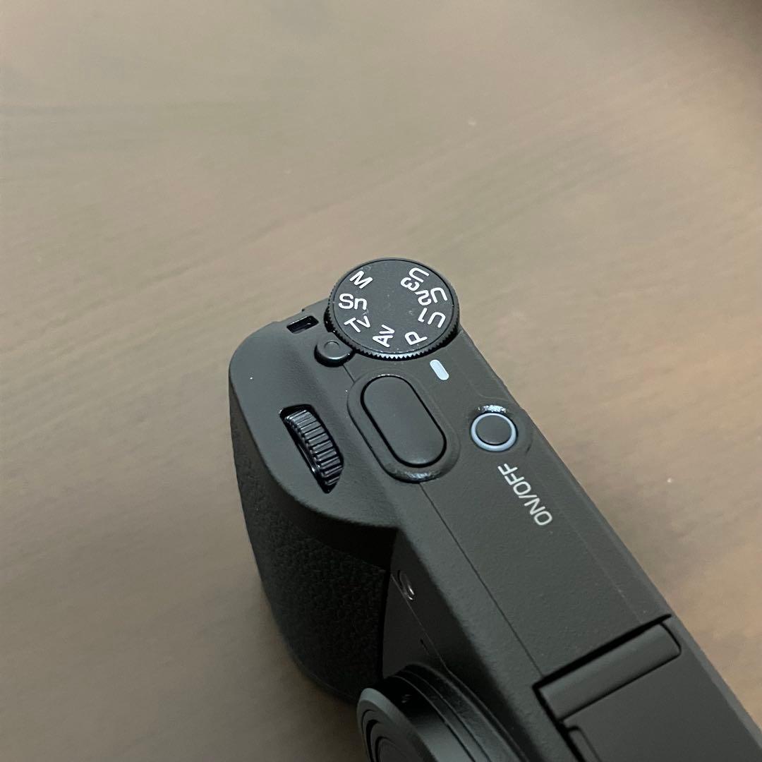 RICOH GR IV ショット数100以下 新品同様　アクセサリー多数付属！