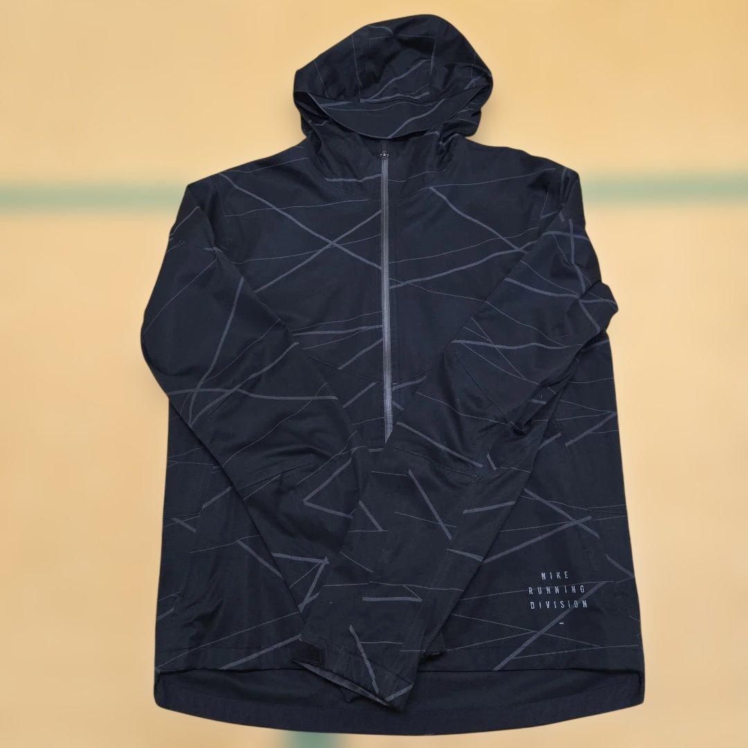 Nike Running Division フード付きウィンドブレーカー