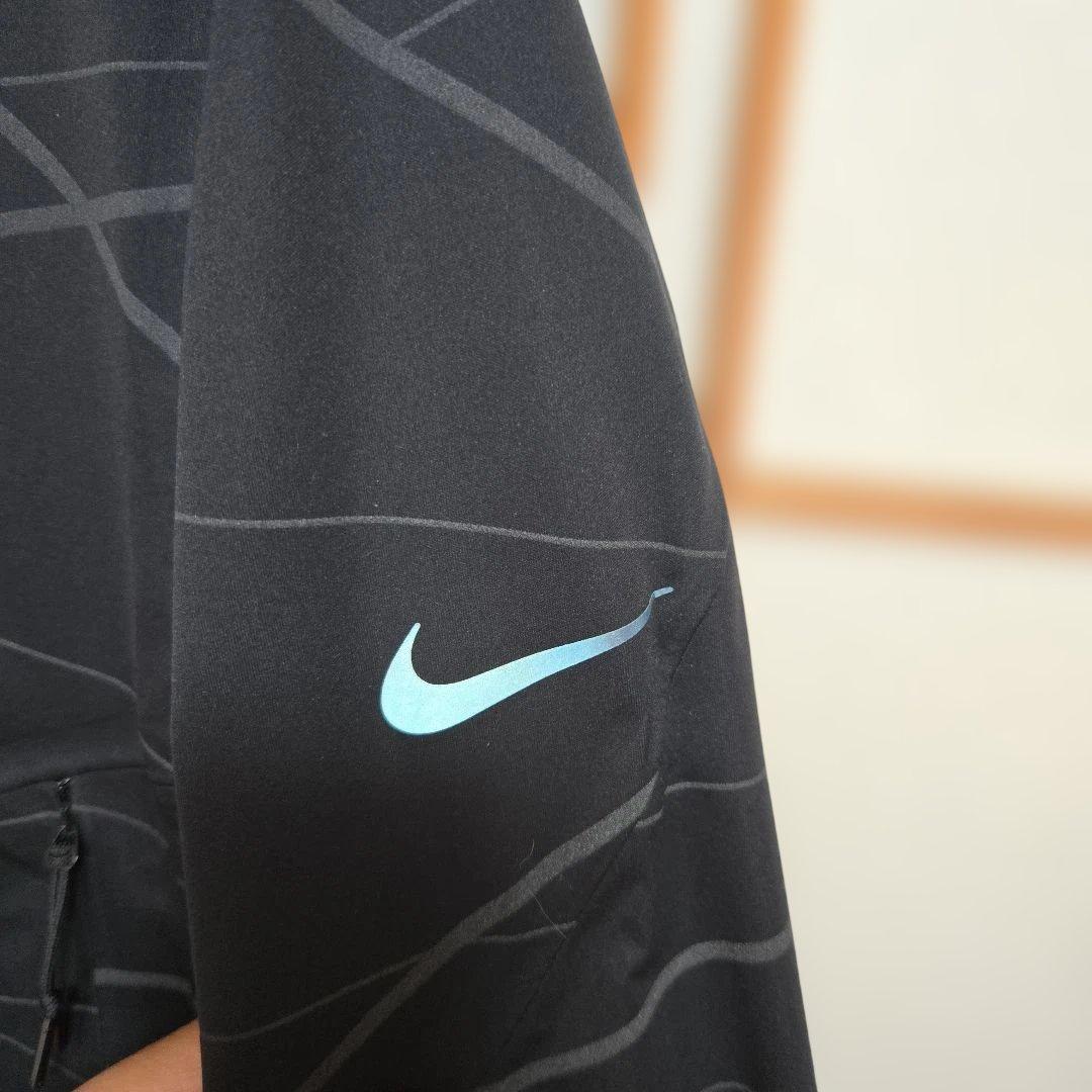 Nike Running Division フード付きウィンドブレーカー