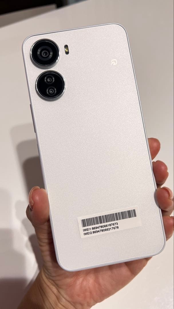 【極美品・未使用に近い】Libero 5G IV (A302ZT) SIMフリー