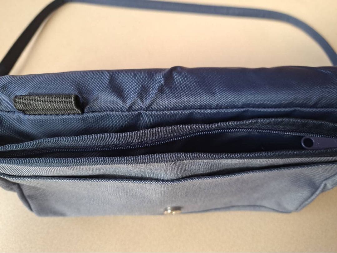 ファミリア　ショルダー　バッグ