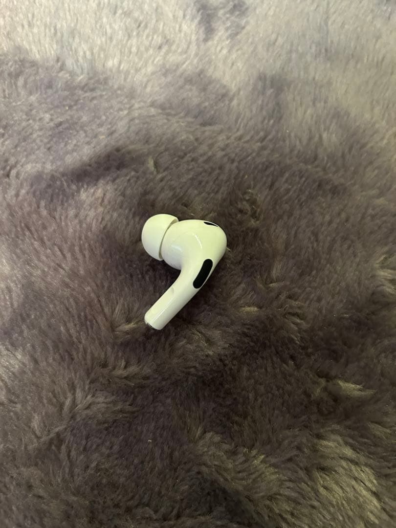 AirPods 本体 ホワイト 充電ケース付き 左耳のみ