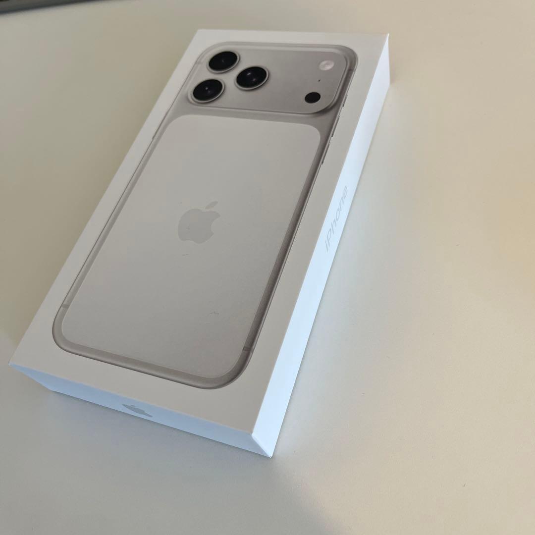 iPhone17PROMAX 2TB シルバー新品未開封 日本アップルで購入した