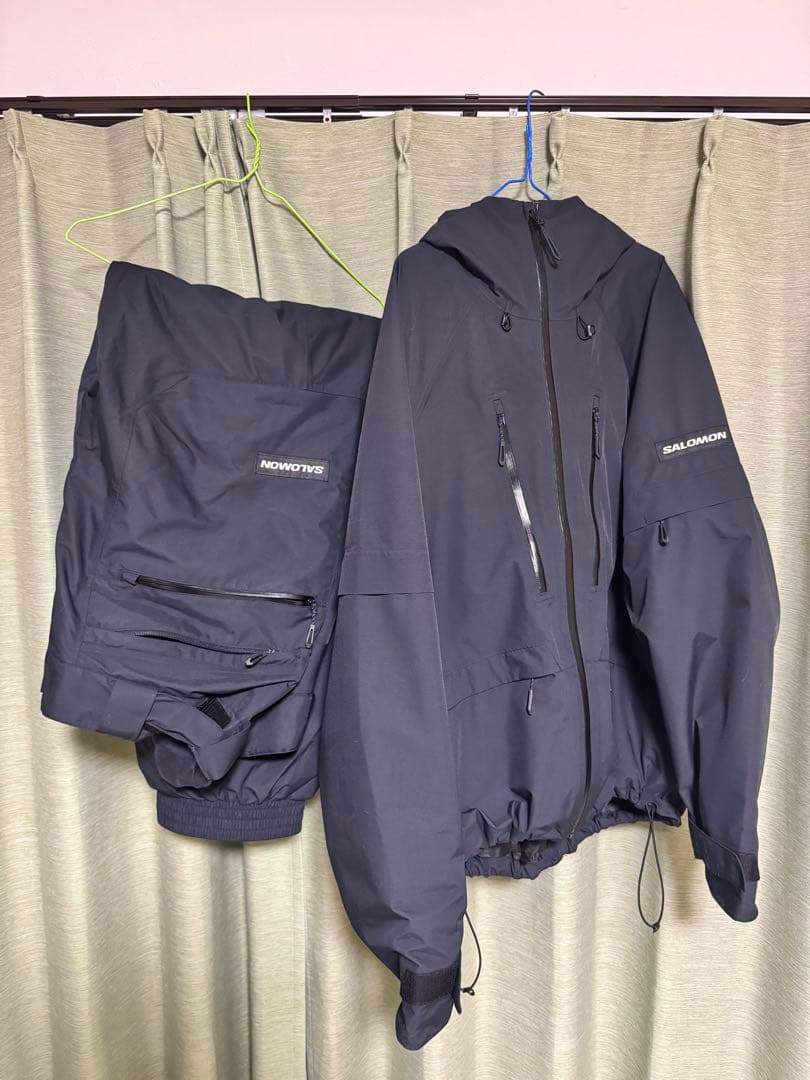 SALOMON スノーボードウェア上下