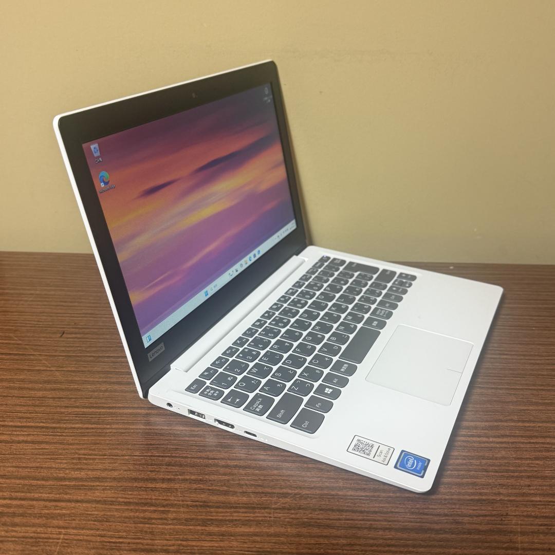 Lenovo 81A4 - 4GB RAM、256GB SSD