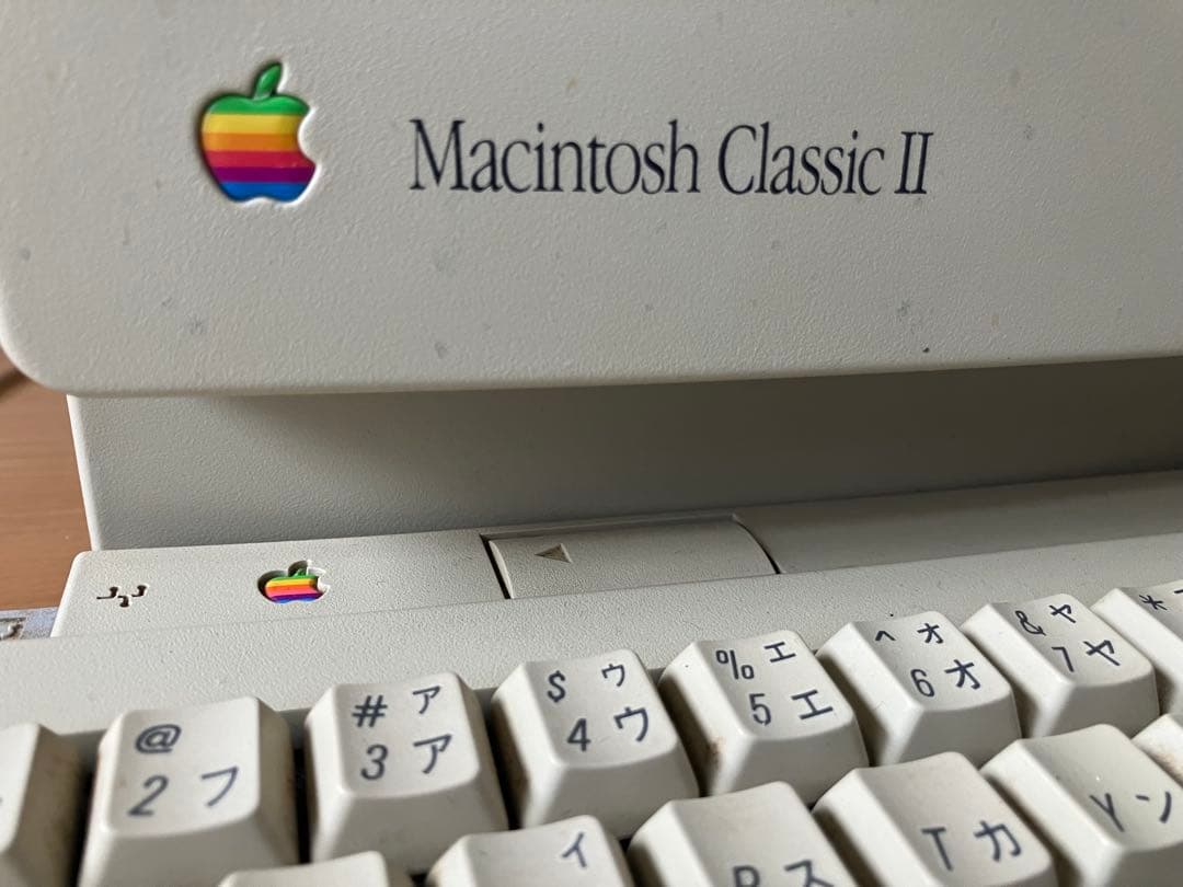 Apple Macintosh Classic II デスクトップ　M4150