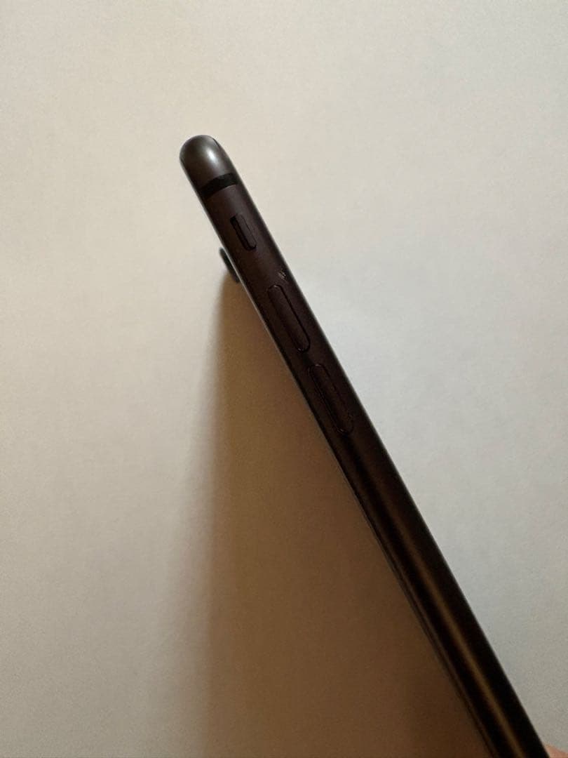 【美品】Apple iPhone 8 ブラック 本体(バッテリー74%)