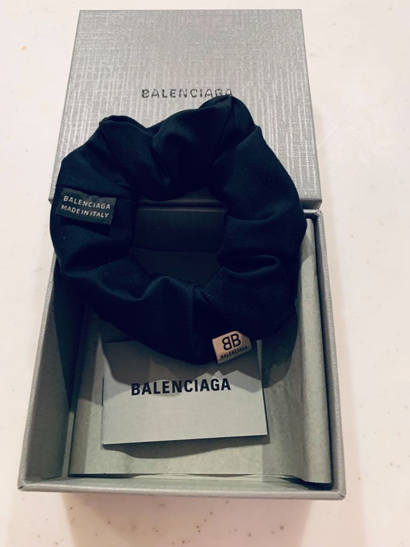 BALENCIAGA シュシュ 新品未使用　正規品